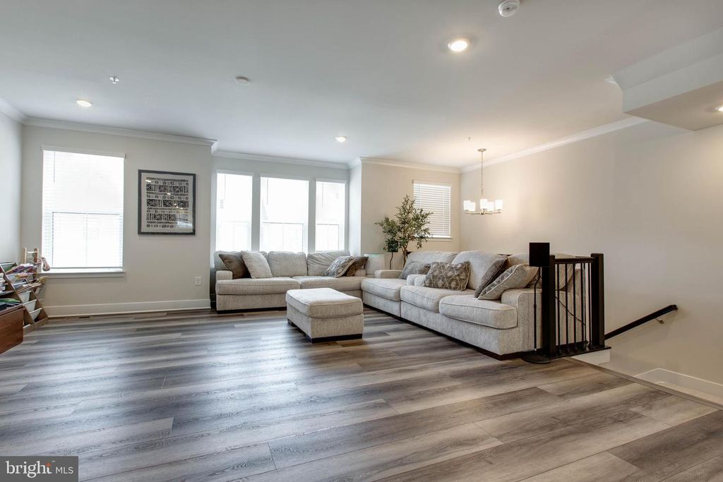 Image 9 of property listing at 11710 KEYSTONE LN, Marriottsville, MD 21104