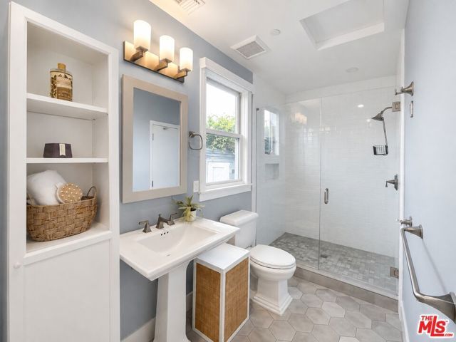 713 Bay Street, Santa Monica, CA 90405