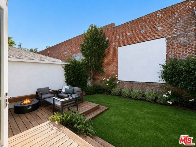 713 Bay Street, Santa Monica, CA 90405
