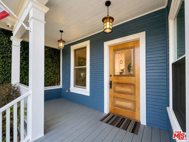 713 Bay Street, Santa Monica, CA 90405
