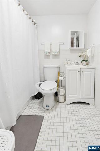 61 Union Street, Lodi, NJ 07644