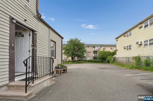 61 Union Street, Lodi, NJ 07644
