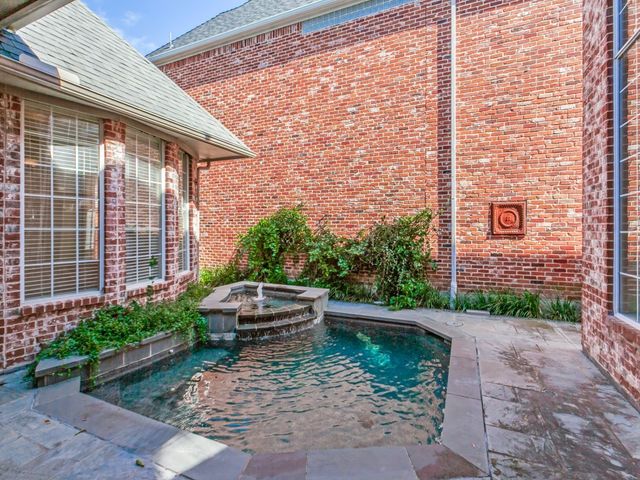8635 Royalbrook, Dallas, TX 75243