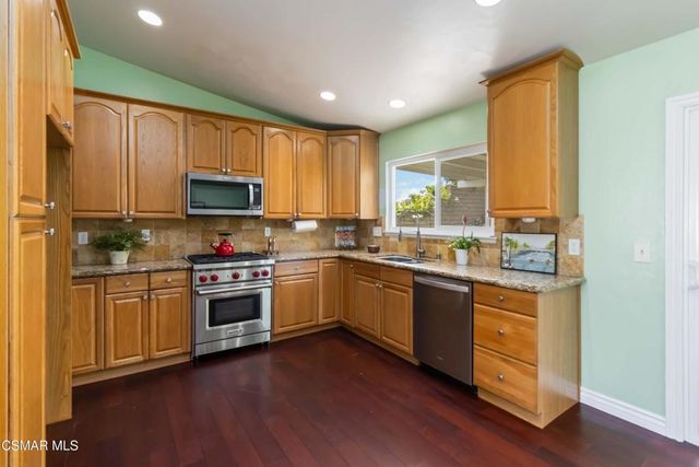 6857 N Tulane Avenue, Moorpark, CA 93021