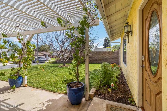 6857 N Tulane Avenue, Moorpark, CA 93021