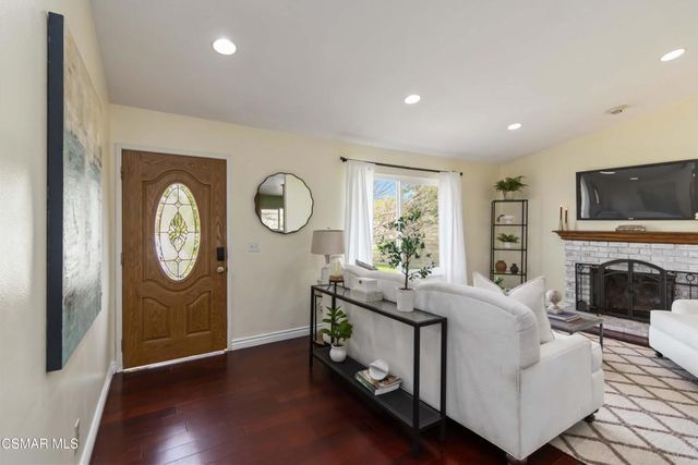 6857 N Tulane Avenue, Moorpark, CA 93021