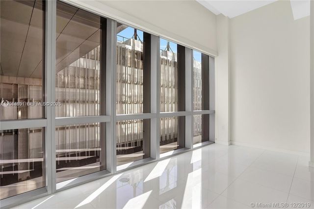 851 NE 1st Ave 504, Miami, FL 33132