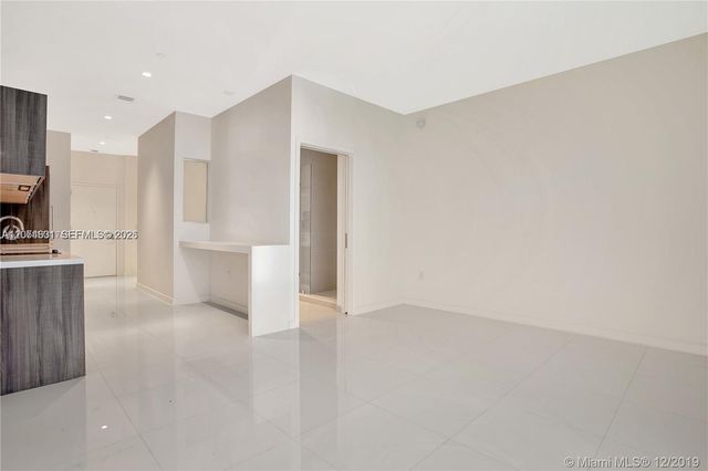 851 NE 1st Ave 504, Miami, FL 33132