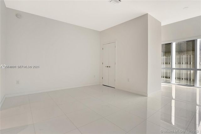 851 NE 1st Ave 504, Miami, FL 33132