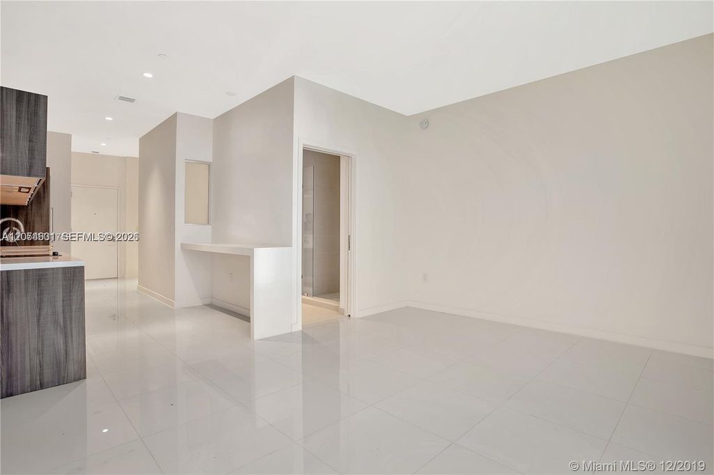 851 NE 1st Ave 504, Miami, FL 33132