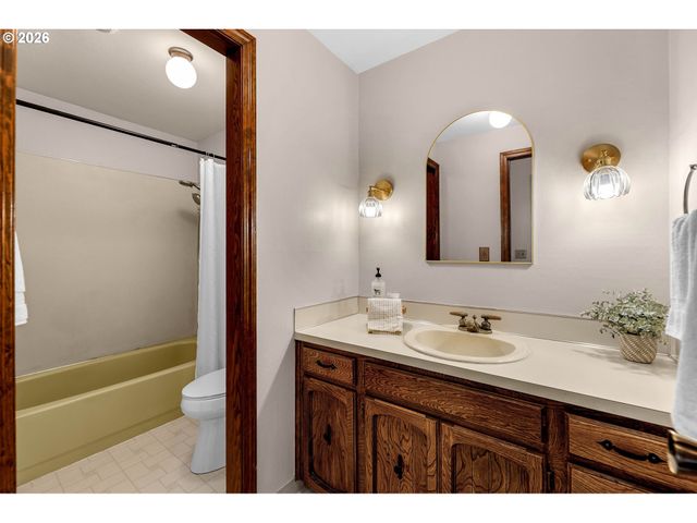 8900 Ne 115TH Ave, Vancouver, WA 98662