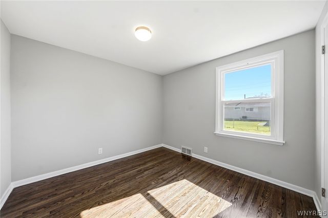 55 South Warren Avenue, West Seneca, NY 14224