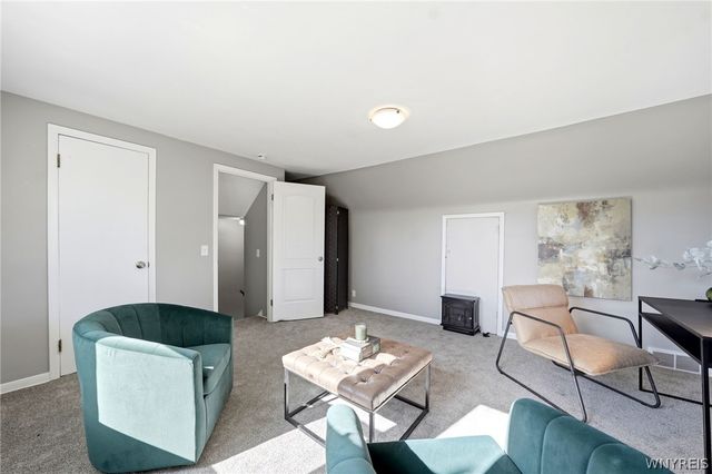 55 South Warren Avenue, West Seneca, NY 14224