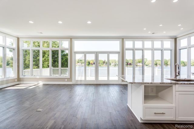 16637 Kings Fairway Lane, Grand Blanc, MI 48439