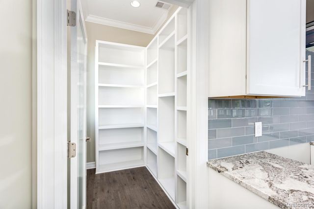 16637 Kings Fairway Lane, Grand Blanc, MI 48439