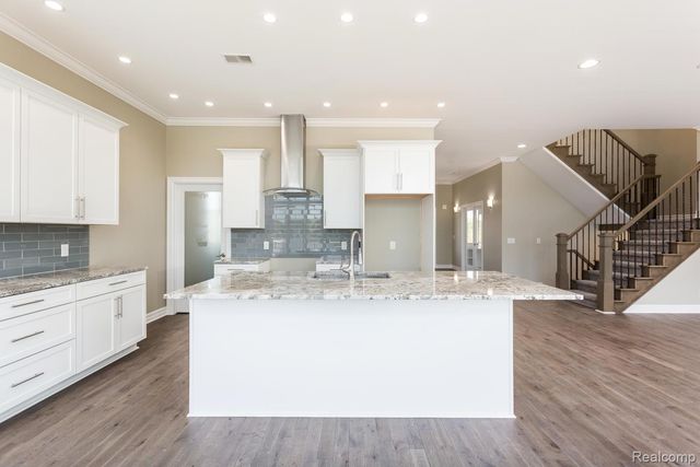 16637 Kings Fairway Lane, Grand Blanc, MI 48439