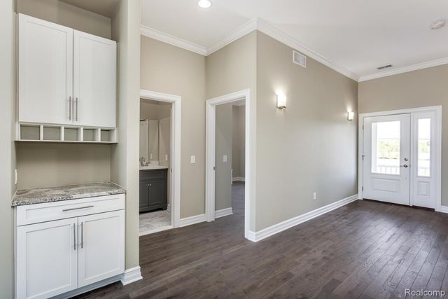 16637 Kings Fairway Lane, Grand Blanc, MI 48439