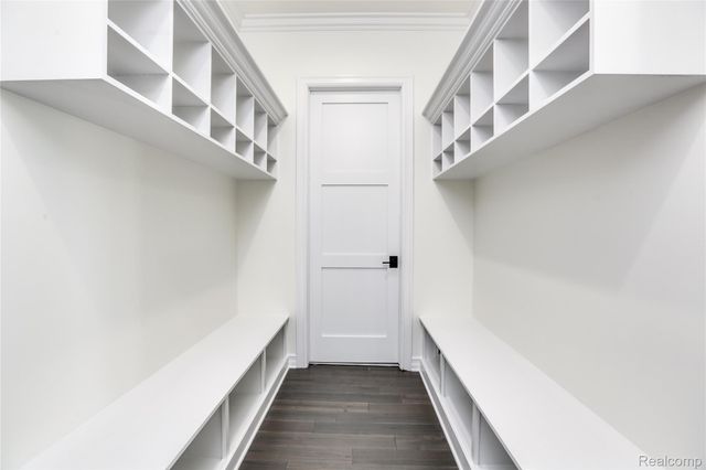 16637 Kings Fairway Lane, Grand Blanc, MI 48439