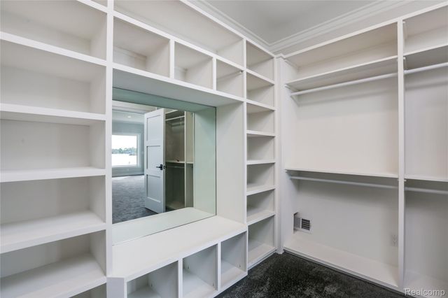 16637 Kings Fairway Lane, Grand Blanc, MI 48439