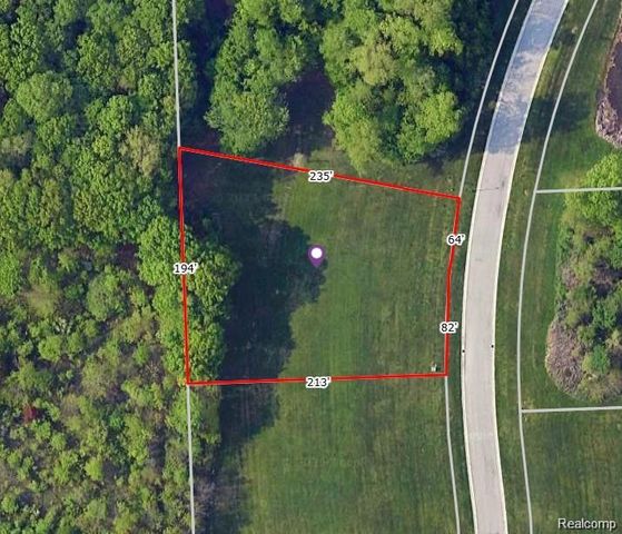 16637 Kings Fairway Lane, Grand Blanc, MI 48439