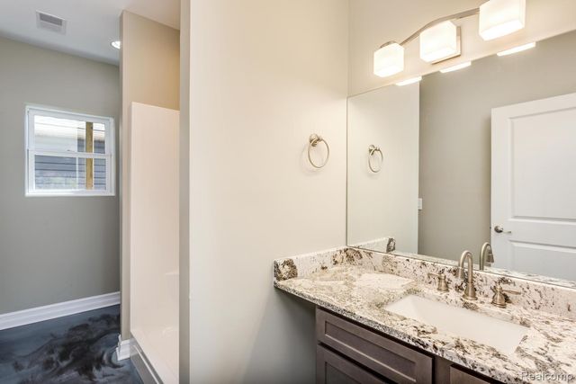 16637 Kings Fairway Lane, Grand Blanc, MI 48439