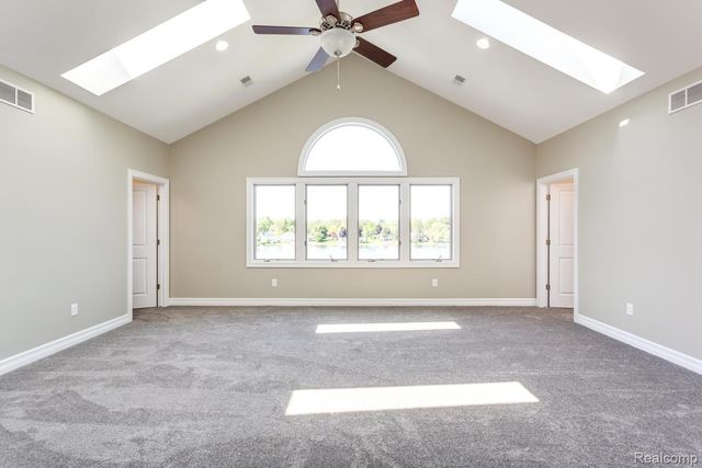 16637 Kings Fairway Lane, Grand Blanc, MI 48439