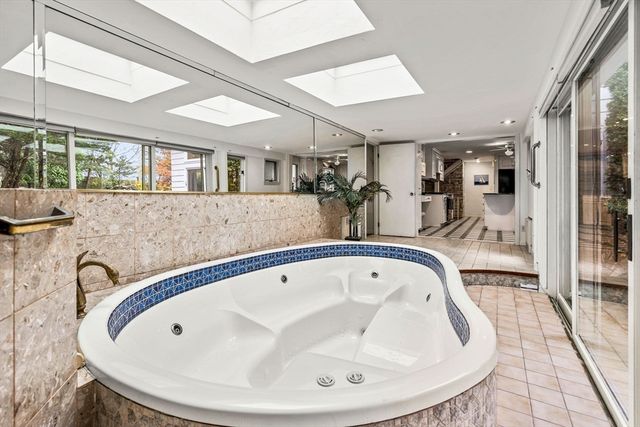 10 Quadrant Road, Salem, MA 01970