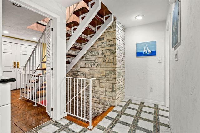 10 Quadrant Road, Salem, MA 01970