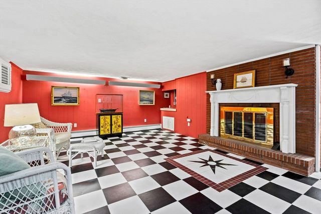 10 Quadrant Road, Salem, MA 01970