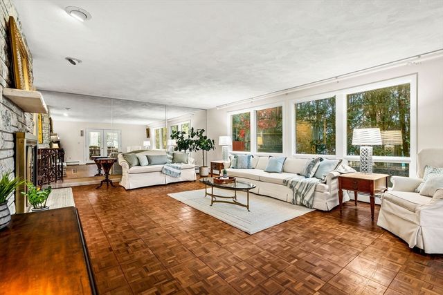 10 Quadrant Road, Salem, MA 01970