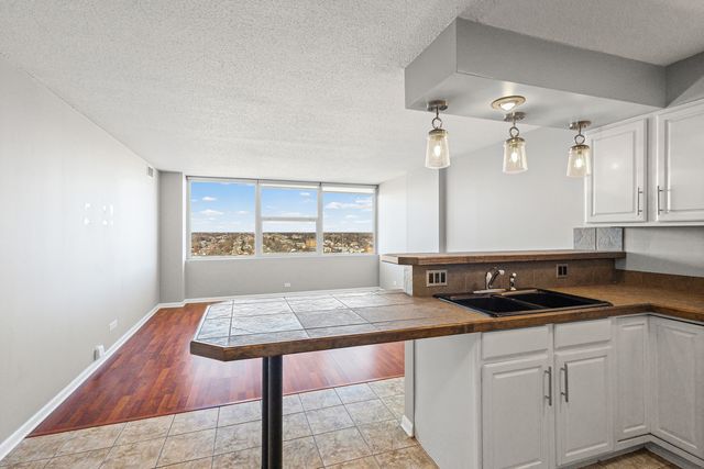 7234 W North Avenue 1608, Elmwood Park, IL 60707