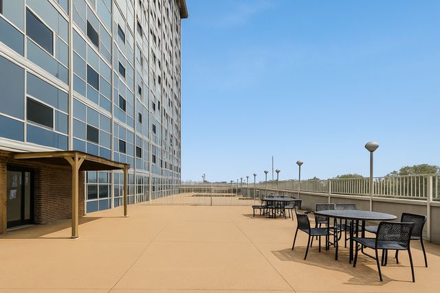 7234 W North Avenue 1608, Elmwood Park, IL 60707