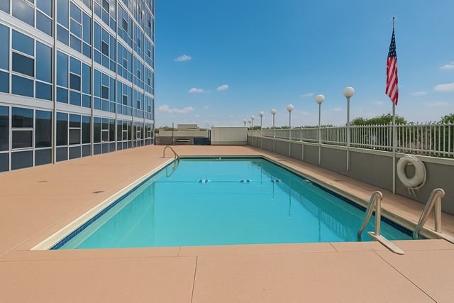 7234 W North Avenue 1608, Elmwood Park, IL 60707