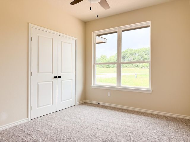 555 Pineview Circle, Jewett, TX 75846