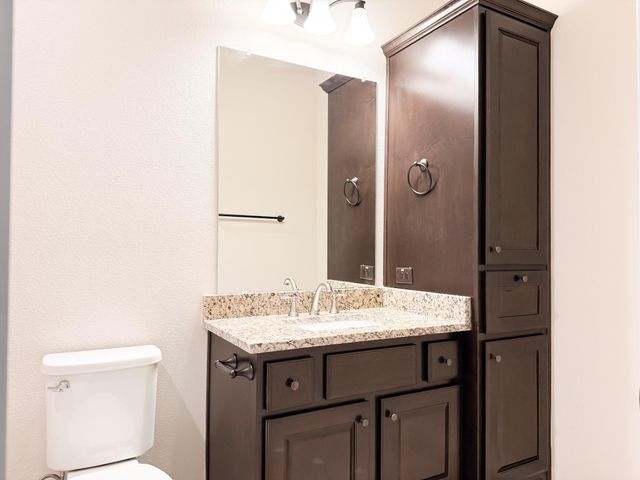 555 Pineview Circle, Jewett, TX 75846