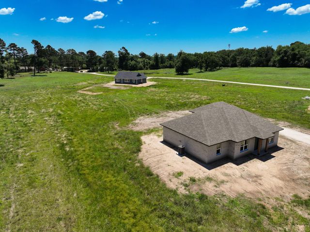 555 Pineview Circle, Jewett, TX 75846