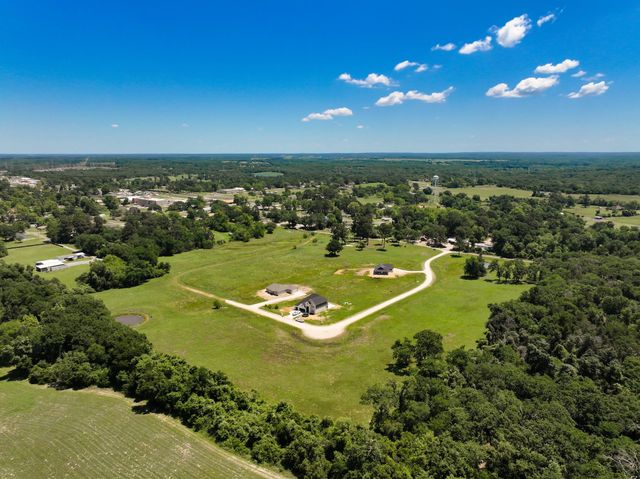 555 Pineview Circle, Jewett, TX 75846