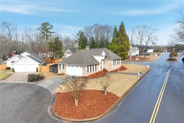 1520 Woodland Way, Gainesville, GA 30501