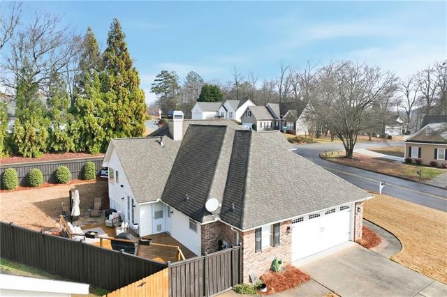 1520 Woodland Way, Gainesville, GA 30501