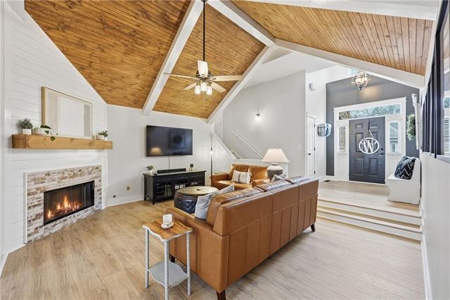 1520 Woodland Way, Gainesville, GA 30501