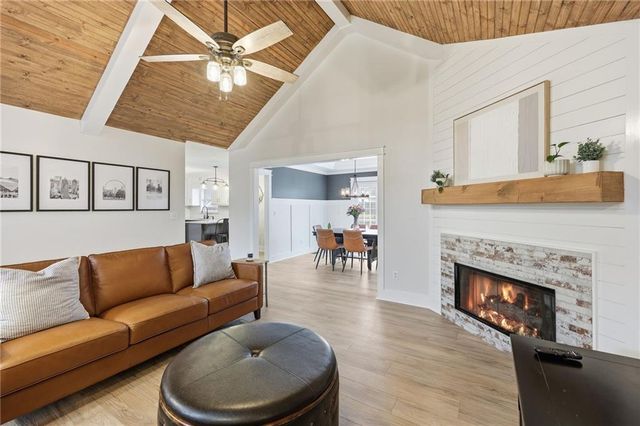 1520 Woodland Way, Gainesville, GA 30501