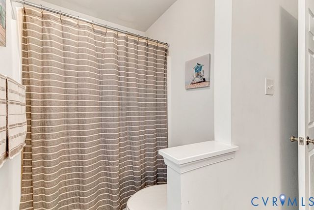 5841 Dorton Ln, Glen Allen, VA 23060