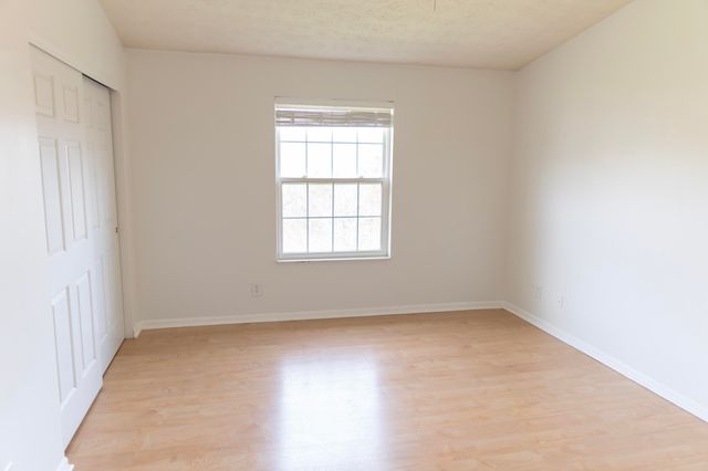 340 Deepwoods Drive, 6, Highland Heights, KY 41076