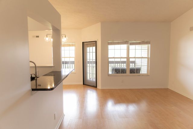 340 Deepwoods Drive, 6, Highland Heights, KY 41076