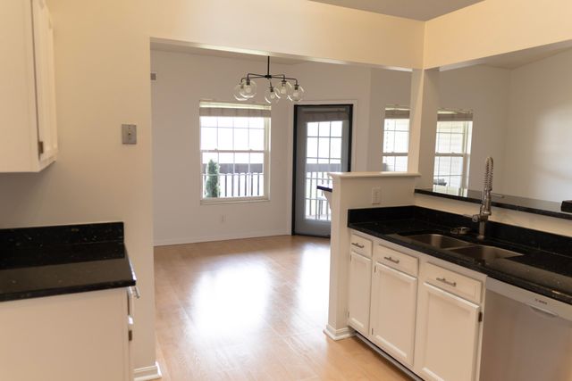 340 Deepwoods Drive, 6, Highland Heights, KY 41076