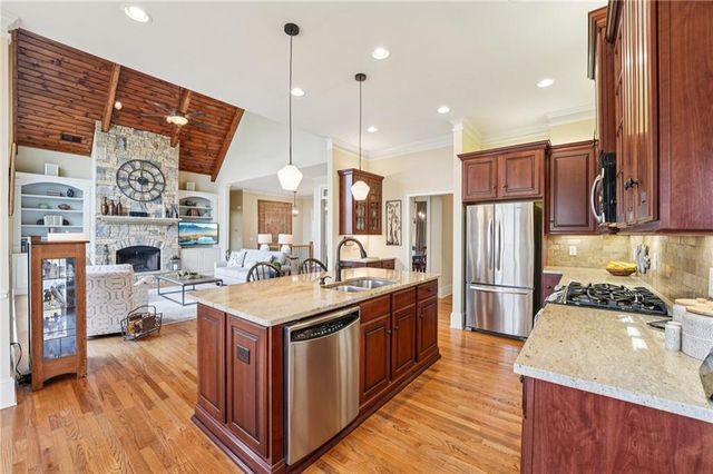 29 Red Trillium Ridge, Big Canoe, GA 30143