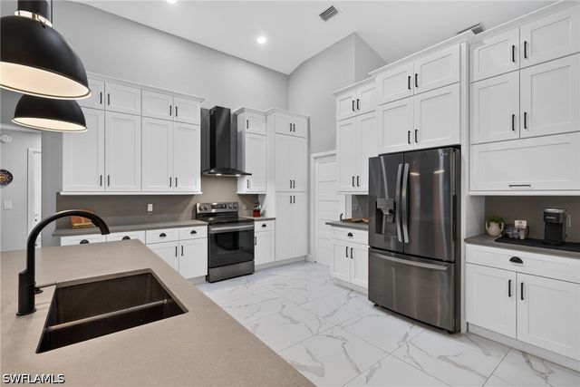 24200 Golden Eagle LN, Bonita Springs, FL 34135