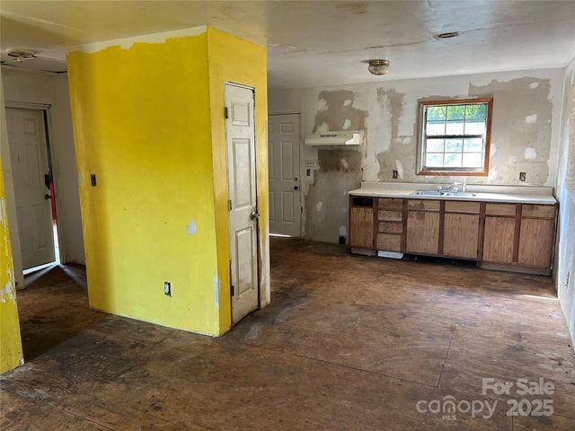 390 Ragtown Road, Forest City, NC 28043