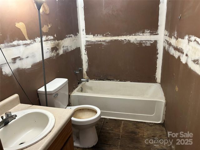 390 Ragtown Road, Forest City, NC 28043