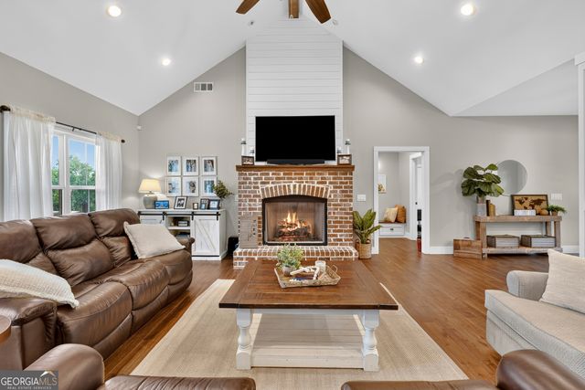 7625 W County Line Road, Lula, GA 30554